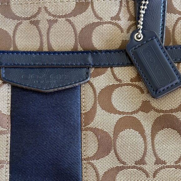 Coach Signature Tan and Blue Shoulder Bag - Picture 3 of 6